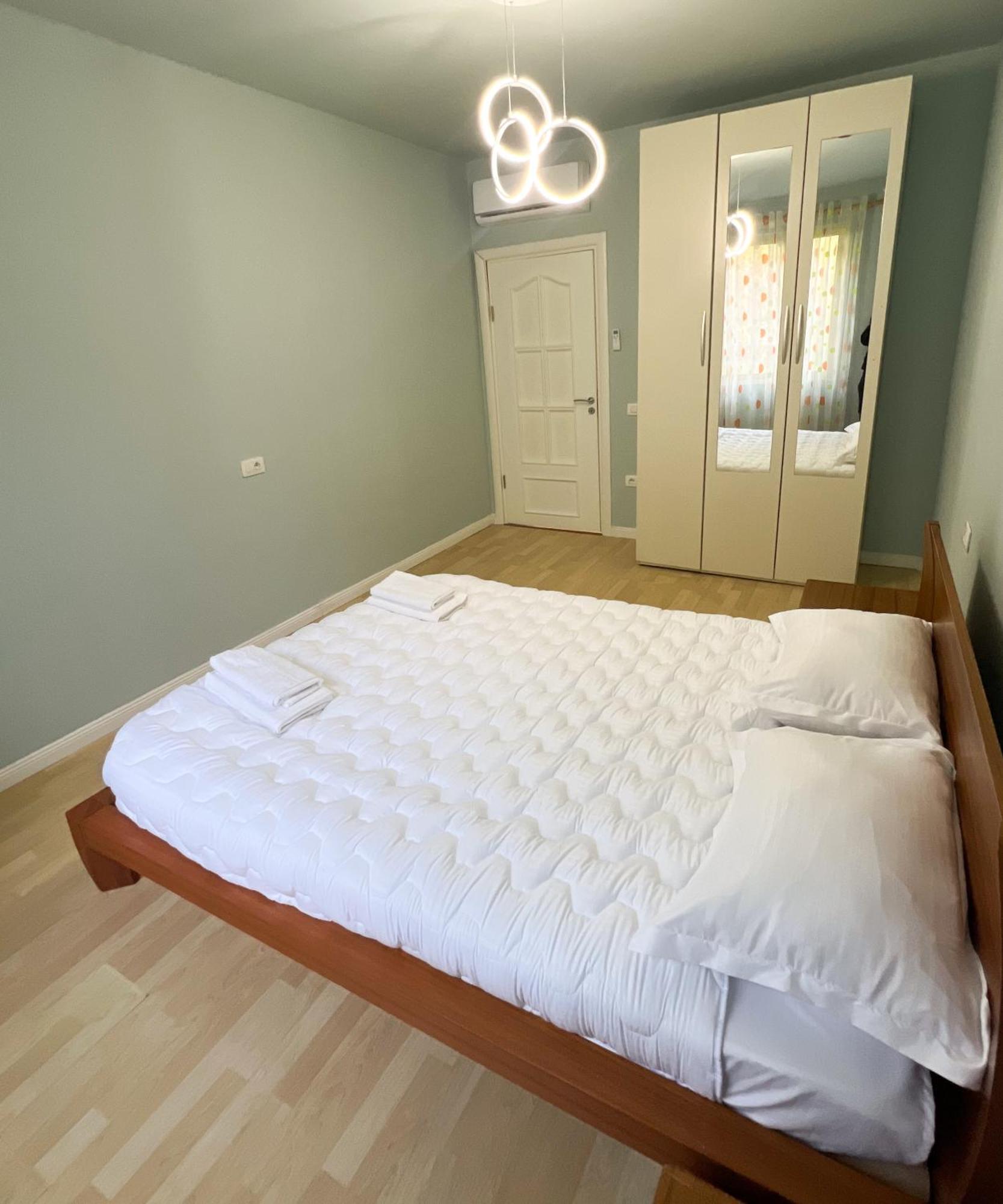 Sea View Apartments Dıraç Dış mekan fotoğraf