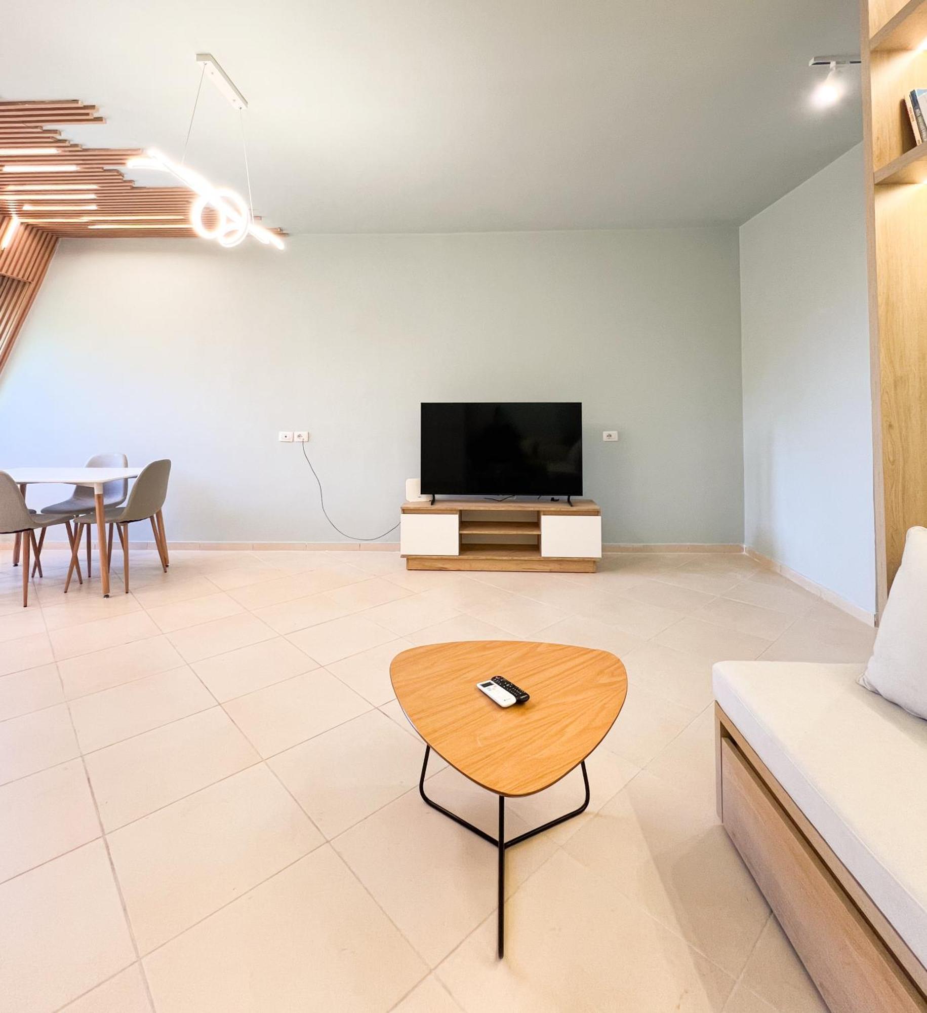Sea View Apartments Dıraç Dış mekan fotoğraf