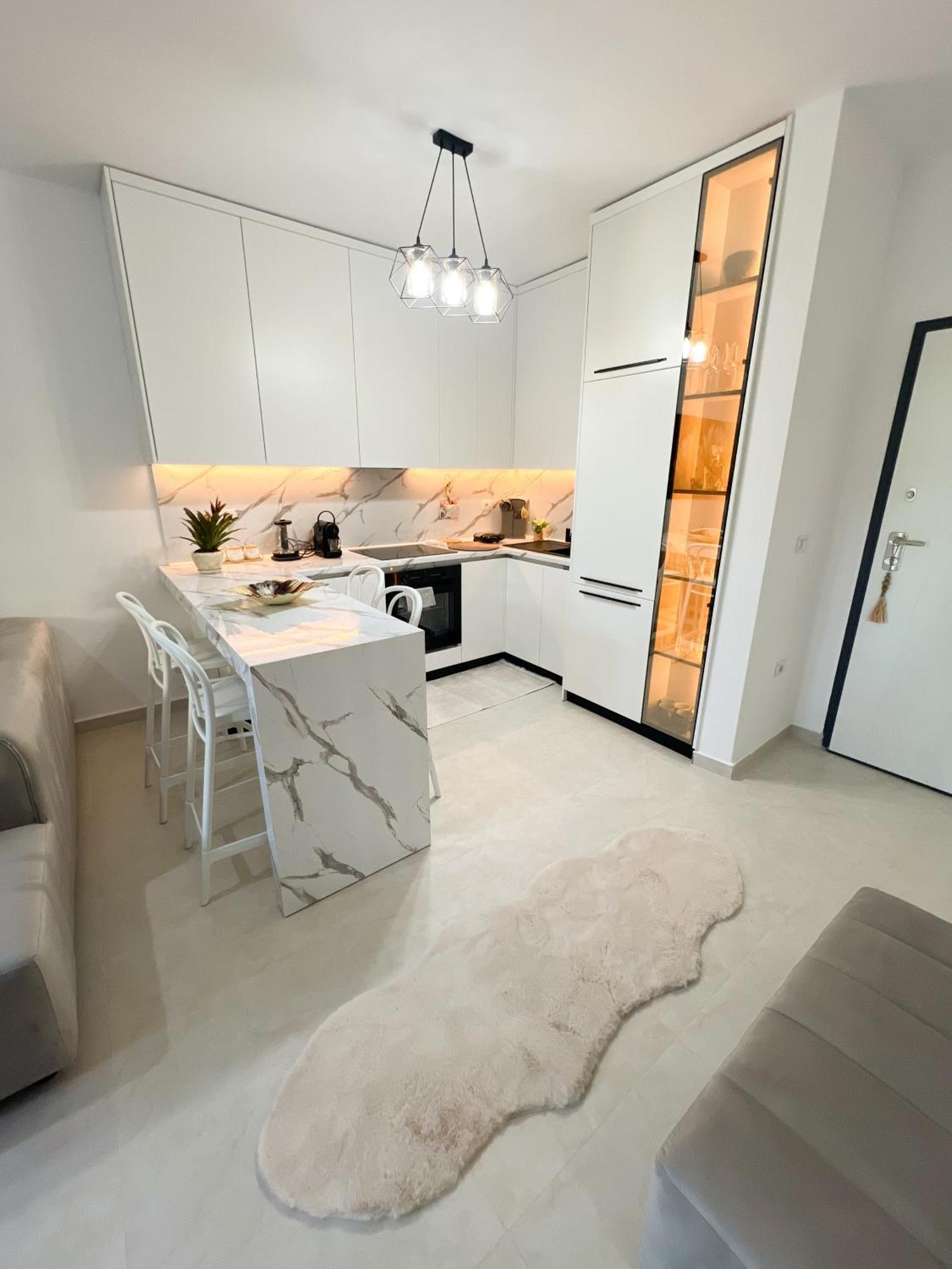 Sea View Apartments Dıraç Dış mekan fotoğraf