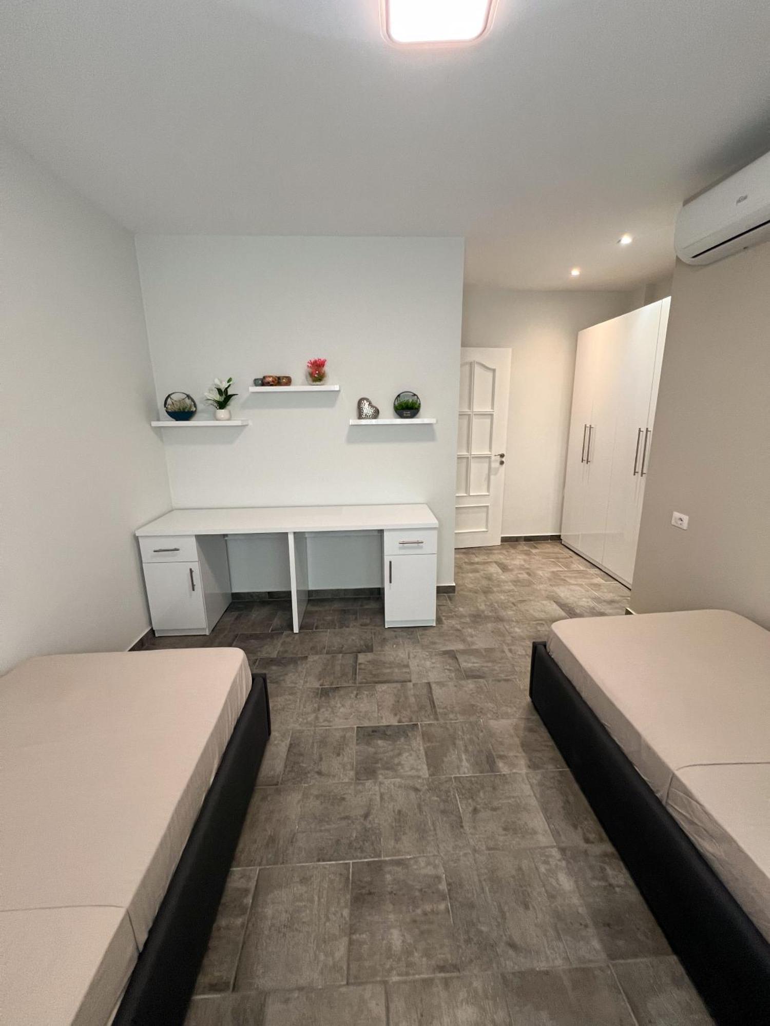 Sea View Apartments Dıraç Dış mekan fotoğraf